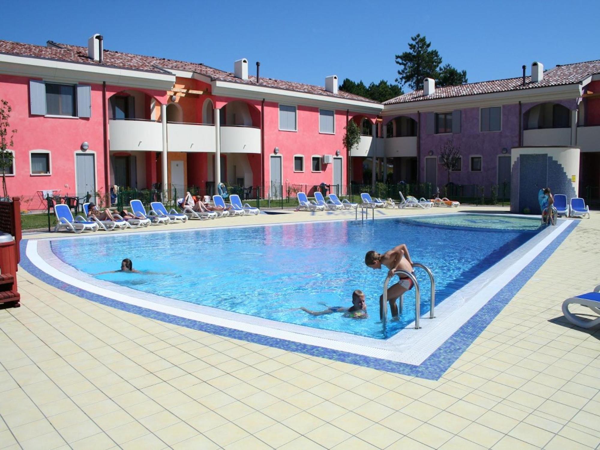Colorful With Fenced Garden And Fireplace * Bibione